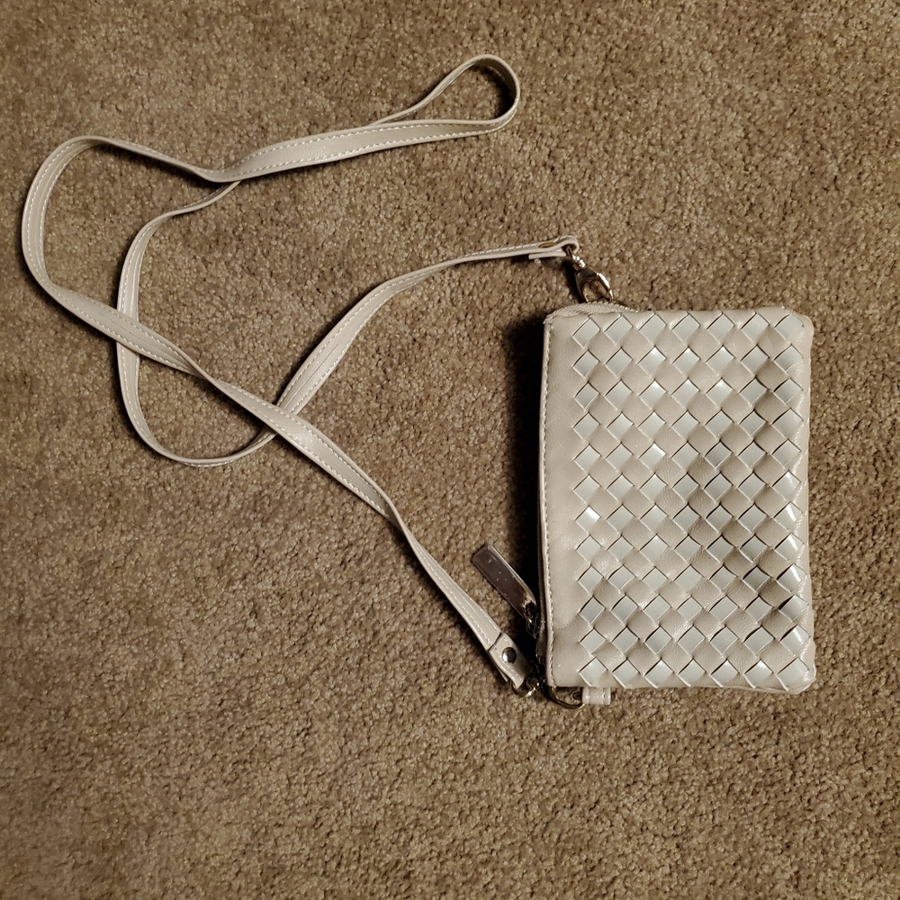 Purse - Picture 3 of 4
